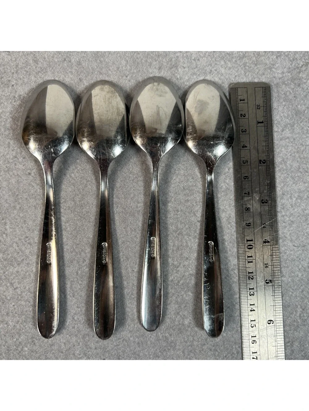 4 Oneida PENINSULA CASTLE JORDAN LAURA Stainless Place Soup Spoons